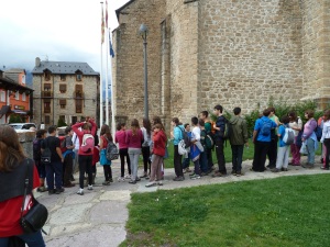 Panticosa, standing in line to be counted before returning to Pueyo de Jaca